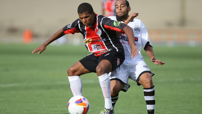 Lance do jogo em que o Goiânia foi derrotado pelo Santa Helena em pleno Serra Dourada