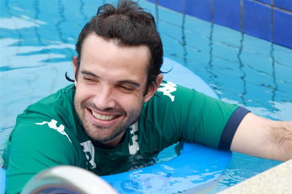 Retorno do volante David, na piscina, é reforço importante no Goiás