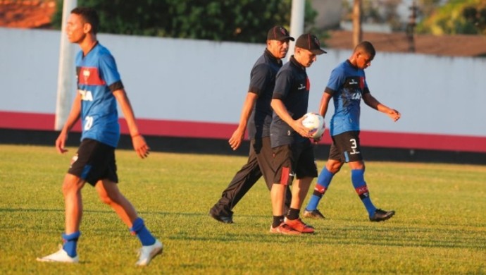 Treinadores interinos do Atletico preparam o time