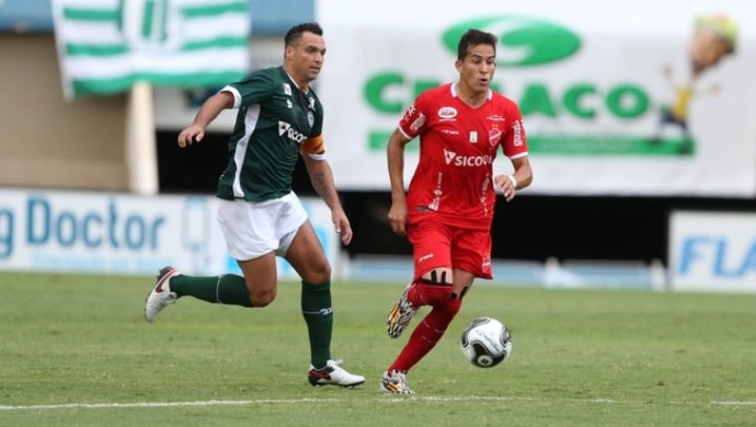 Lance do 0 a 0 entre Goiás e Vila no serra Dourada