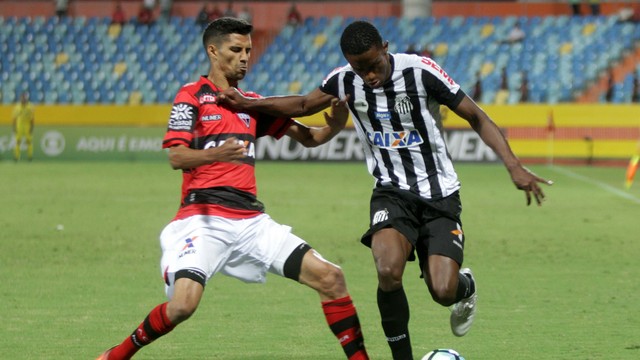 Lance do empate entre Atlético e Santos, por 1 a 1, no Olímpico, pela Série A 2017